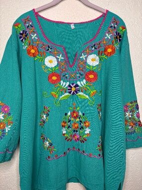 Green Multi-Color Embroidery V-Neck Relaxed Fit 3/4 Sleeves Top Women's Size XL